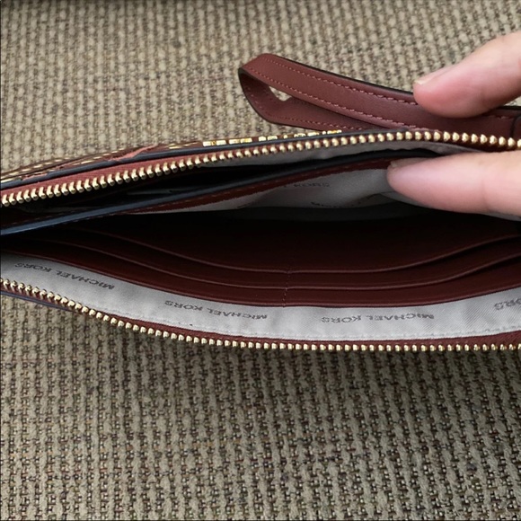 Michael Kors wristlet wallets for women - Picture 4 of 7